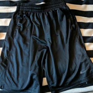 Nike basketball shorts w/ pockets
